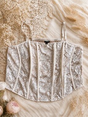 Torrid Lace Corset Top Size 4 Beige Nude Bustier Cottagecore Y2K